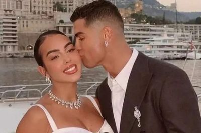 Hé lộ lễ cưới của cầu thủ Ronaldo và bạn gái người mẫu