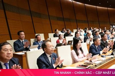 Đoàn ĐBQH Hà Tĩnh dự phiên khai mạc Kỳ họp không thường lệ thứ nhất của Quốc hội