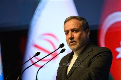 Ngoại trưởng Iran: Đàm phán với Oman về eo biển Hormuz sắp hoàn tất