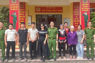 Người con gái thất lạc từ năm 8 tuổi đoàn tụ cùng gia đình sau 48 năm