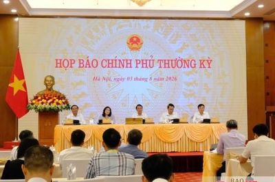 Tiếp tục gia hạn giảm thuế, phí và bình ổn giá xăng dầu
