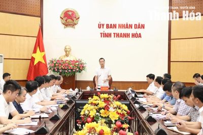 Chủ tịch UBND tỉnh Tô Anh Dũng làm việc với Văn phòng UBND tỉnh