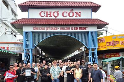 Thủy thủ tàu sân bay USS George Washington trải nghiệm văn hóa, ẩm thực Đà Nẵng