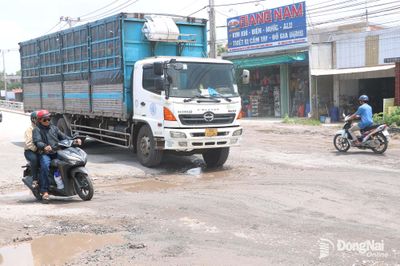 Sớm khắc phục đường xuống cấp do thi công cao tốc