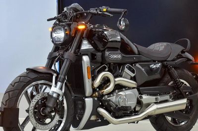 Cận cảnh Hyosung GV350X: Môtô cruiser động cơ V-Twin giá 135 triệu đồng tại Việt Nam