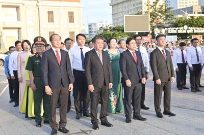 Lãnh đạo tỉnh và gần 1.000 cán bộ, chiến sĩ Công an tham gia Lễ chào cờ tháng 8