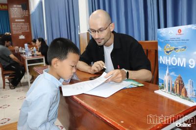 Khánh Hòa triển khai Đề án đưa tiếng Anh thành ngôn ngữ thứ hai trong trường học
