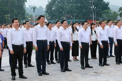 Lào Cai tổ chức Lễ chào cờ cấp tỉnh tháng 8: Khơi dậy tinh thần yêu nước, củng cố niềm tin, quyết tâm thực hiện thắng lợi nhiệm vụ chính trị