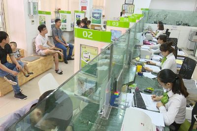 Tổng dư nợ tín dụng tăng gần 18%