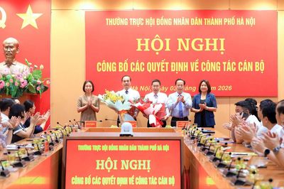 Bổ nhiệm hai Phó Chánh Văn phòng đoàn ĐBQH và HĐND thành phố Hà Nội