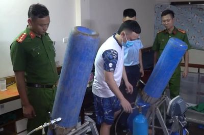 Đề xuất cấm kinh doanh bóng cười