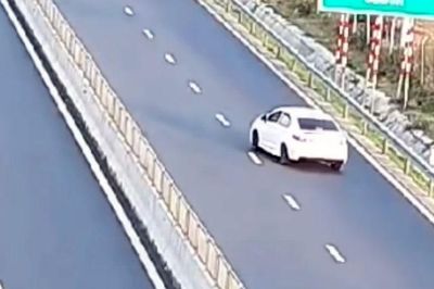 Lùi xe trên đường cao tốc, nữ tài xế bị phạt nặng