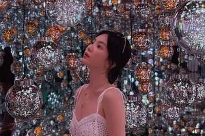 Song Hye Kyo gây chú ý với nhan sắc trẻ trung ở tuổi 45