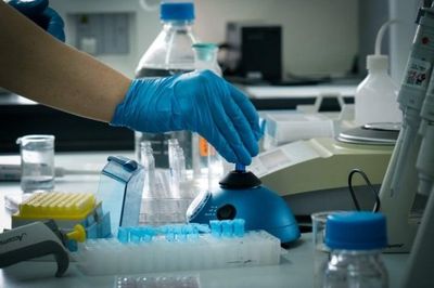 Vaccine ung thư Nga có kết quả khả quan bước đầu: Chuyên gia ung bướu nói gì?