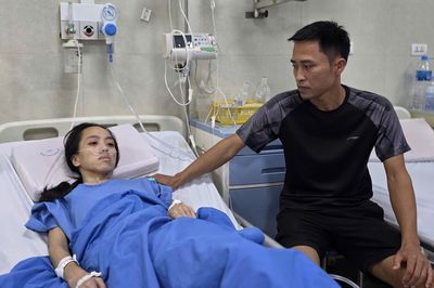 Vợ xin 'về nhà chờ chết', chồng ôm đi khắp bệnh viện cầu cứu, 8 triệu/ngày vượt quá khả năng