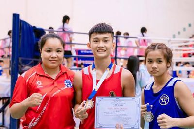 Anh em 'Cào Cào', 'Châu Chấu' và câu chuyện chắp cánh đam mê boxing
