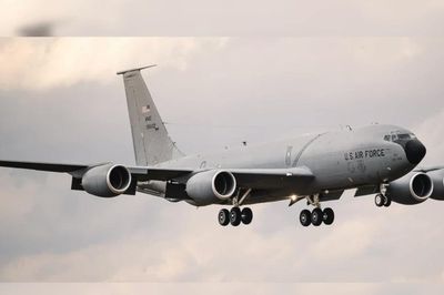 Mỹ 'ghép đuôi' cứu máy bay tiếp dầu KC-135 từng hư hỏng giữa xung đột Trung Đông