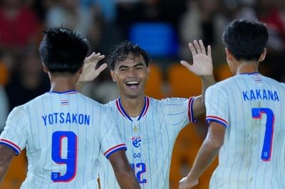 Bàn thắng cuối trận đưa Thái Lan tiến sát vòng bán kết ASEAN Cup 2026