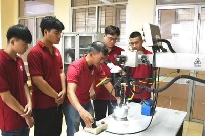 Đổi mới chương trình văn hóa cho học sinh học nghề
