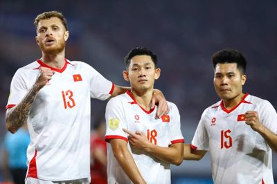 Indonesia tỉnh mộng trước Việt Nam