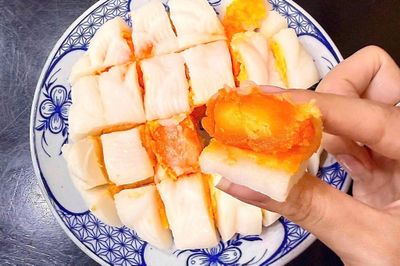 Chưa đến Trung thu, nhiều loại bánh độc đáo đã 'cháy hàng'