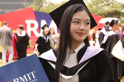 Nữ phiên dịch giỏi 5 thứ tiếng tâm đắc cuốn sách về khoa học não bộ