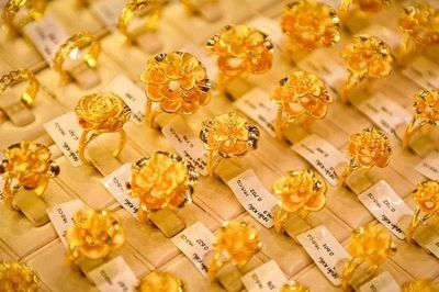 Giá vàng ngày 4/8: Vàng miếng và vàng nhẫn SJC giảm mạnh chiều bán