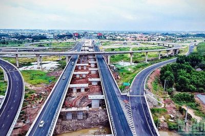 [Ảnh] Mở rộng cao tốc Thành phố Hồ Chí Minh-Long Thành sau 1 năm thi công