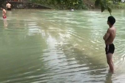 Thanh Hóa: Đại úy công an cứu hộ thiếu niên khỏi đuối nước
