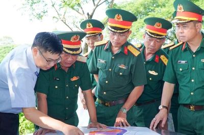 Quân khu 7 khảo sát các khu vực có thông tin về hài cốt liệt sĩ