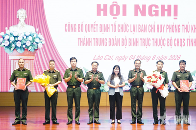 Lào Cai: Công bố quyết định tổ chức lại Ban Chỉ huy phòng thủ khu vực thành Trung đoàn Bộ binh trực thuộc Bộ CHQS tỉnh