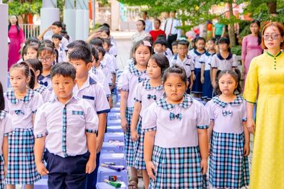 Đổi mới quản trị để giáo viên toàn tâm cho chuyên môn