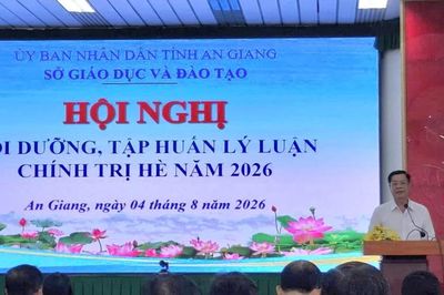 Ngành GD&ĐT An Giang bồi dưỡng chính trị hè cho cán bộ, công chức, viên chức