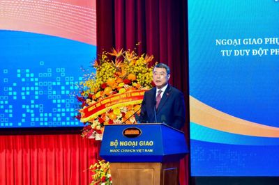 Thủ tướng Lê Minh Hưng: Ngành Ngoại giao luôn có mặt trên tuyến đầu trong mọi thời khắc then chốt của đất nước