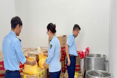 Tạm giữ gần 3,5 tấn kem dưỡng trắng da không có Phiếu công bố sản phẩm tại Gia Lai
