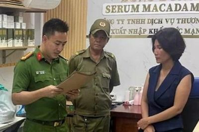 Bị truy nã về tội lừa đảo, nữ giám đốc phẫu thuật đổi khuôn mặt để lẩn trốn