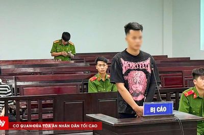 Dao bếp hóa vũ khí quân dụng vì một nhát chém