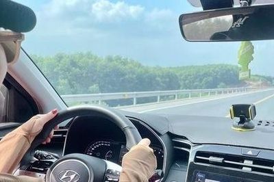 Tôi luôn chọn đi làn giữa trên cao tốc vì mình có nhiều hơn 1 cơ hội thoát nạn