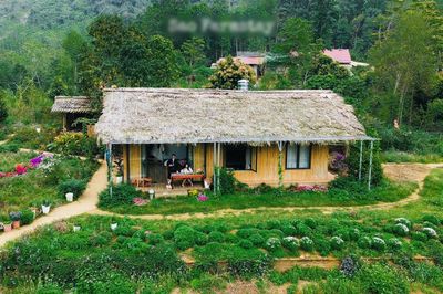 3 bản làng ở Tuyên Quang hút khách trốn nóng, có nơi biệt lập giữa rừng già