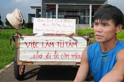 Bỏ ngoài tai lời dị nghị, 9X Ninh Bình làm việc khiến cả làng thay đổi cách nhìn