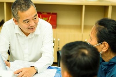 PGS Nguyễn Lân Hiếu cảnh báo khi hàng xóm nói: 'Truyền dịch cho đỡ khô người'