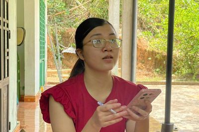 Nữ trưởng thôn 26 tuổi 'gánh việc làng' bằng sức trẻ