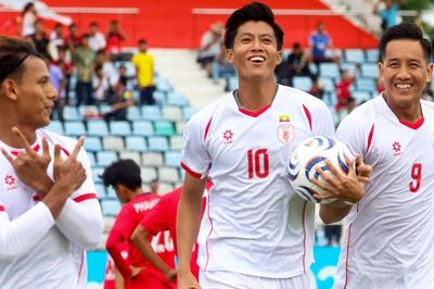 Video bóng đá Myanmar vs Lào: Cơn mưa 9 bàn thắng