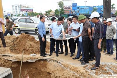 Đẩy nhanh tiến độ các dự án chỉnh trang và chống ngập úng đô thị Vinh