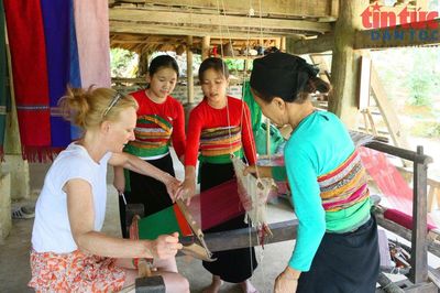 Những đột phá trong Nghị quyết 28 và gỡ 'nút thắt' về phát triển văn hóa
