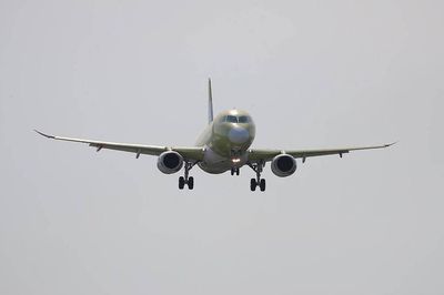 Những tiết lộ mới về máy bay SJ-100 nội địa Nga