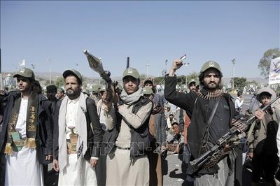 Houthi tuyên bố dùng UAV tập kích sân bay Saudi Arabia