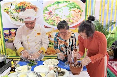 Bún quậy Phú Quốc (An Giang) - món ngon làm nên thương hiệu ẩm thực đảo ngọc