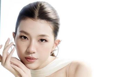 Nữ ca sĩ Gen Z từng đỗ Á khoa đại học, hát hay múa giỏi được đề cử gương mặt đẹp nhất thế giới 2026
