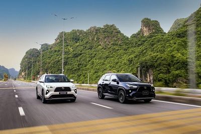 Giá xe Toyota Yaris Cross lăn bánh tháng 8/2026, ưu đãi 50% phí trước bạ